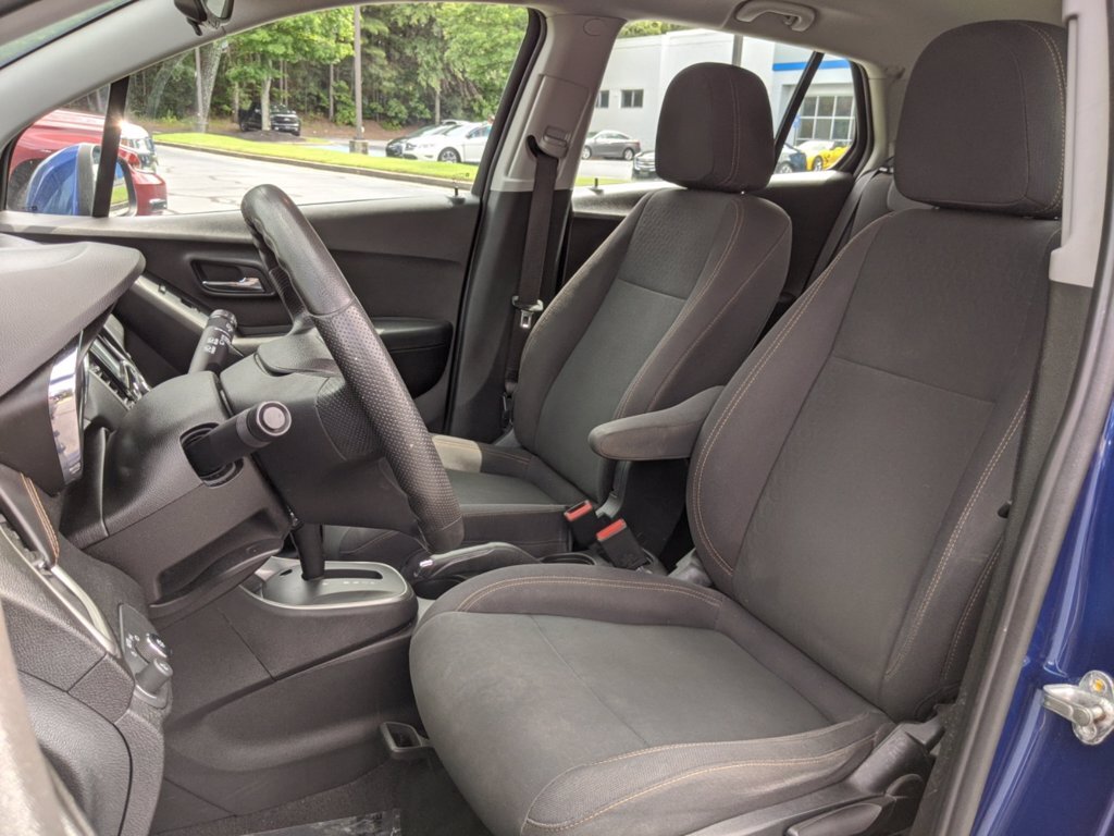 2017 Chevrolet Trax LS - Photo 12 - Los Angeles, CA 91306