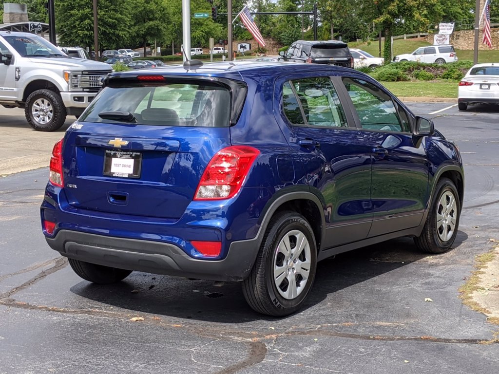 2017 Chevrolet Trax LS - Photo 5 - Los Angeles, CA 91306