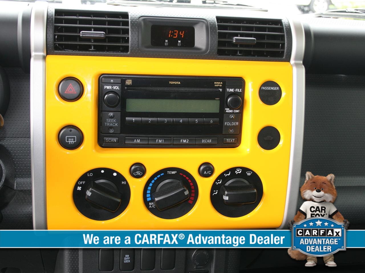 2007 Toyota FJ Cruiser 4dr SUV - Photo 11 - Los Angeles, CA 91306