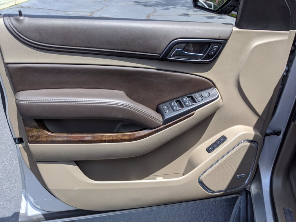 2019 Chevrolet Tahoe LT - Photo 9 - Los Angeles, CA 91306