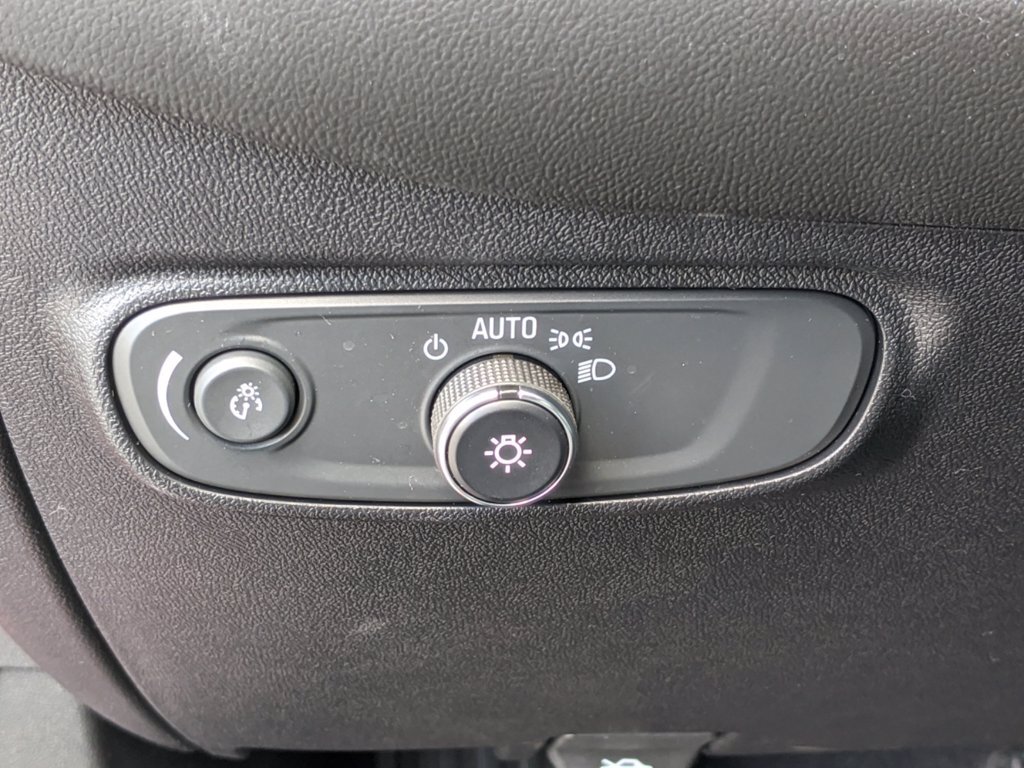 2018 Chevrolet Equinox LT - Photo 11 - Los Angeles, CA 91306