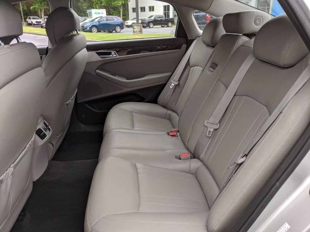 2016 Hyundai Genesis 3.8L - Photo 23 - Los Angeles, CA 91306