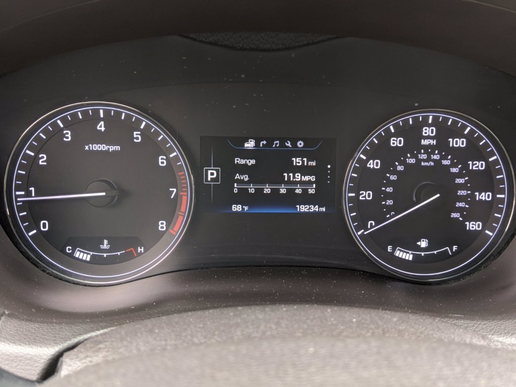 2016 Hyundai Genesis 3.8L - Photo 14 - Los Angeles, CA 91306