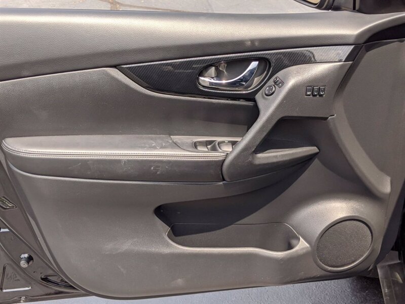 2019 Nissan Rogue SL - Photo 9 - Los Angeles, CA 91306