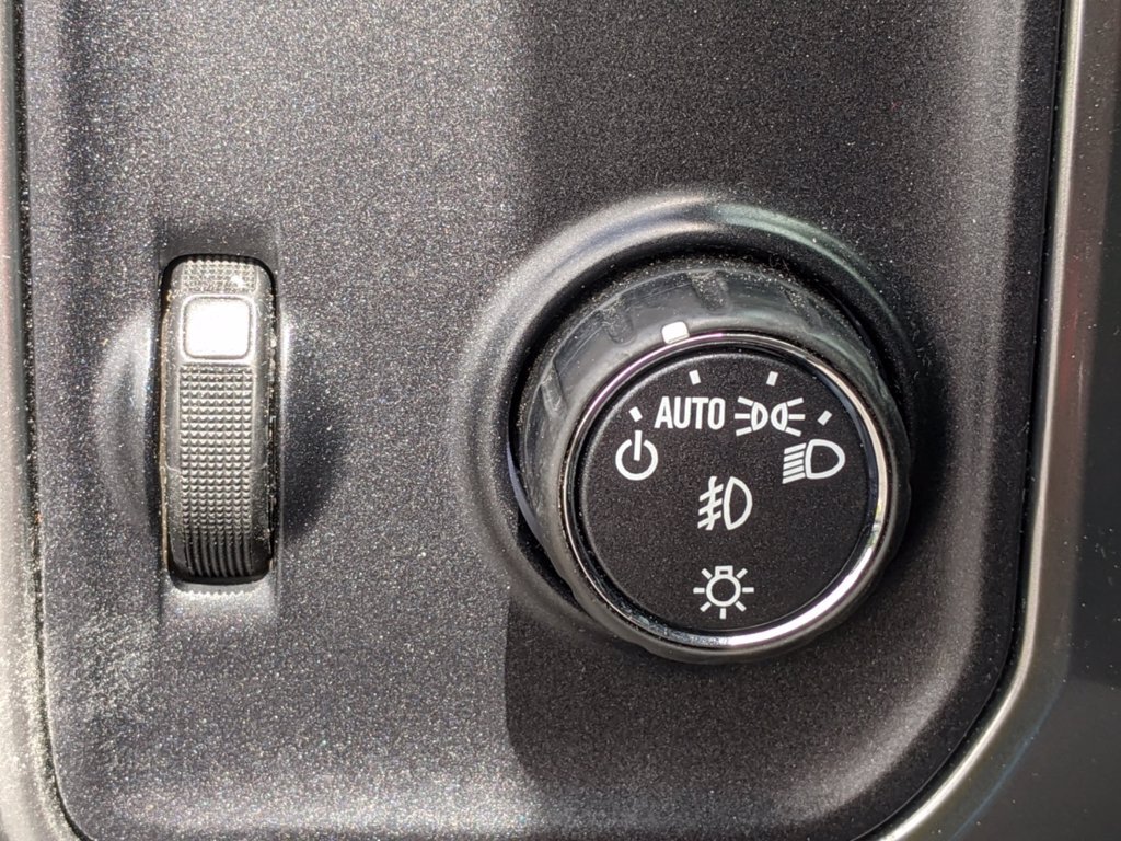 2017 Chevrolet Silverado 1500 LT - Photo 11 - Los Angeles, CA 91306