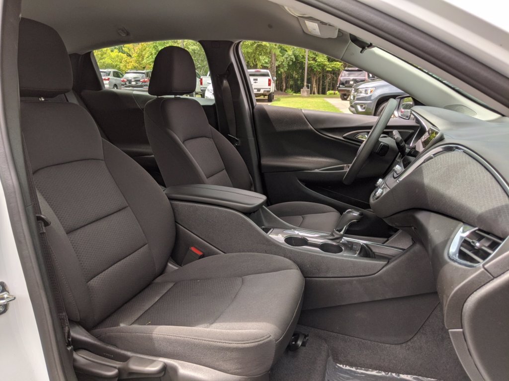 2020 Chevrolet Malibu LT - Photo 26 - Los Angeles, CA 91306