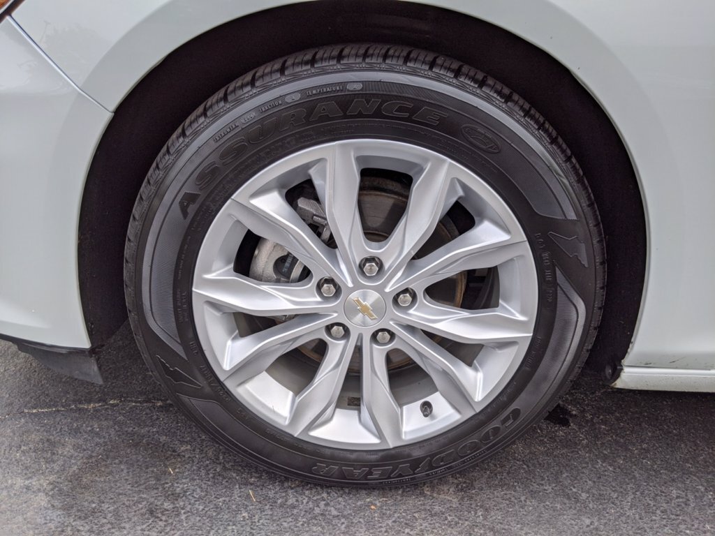 2020 Chevrolet Malibu LT - Photo 29 - Los Angeles, CA 91306