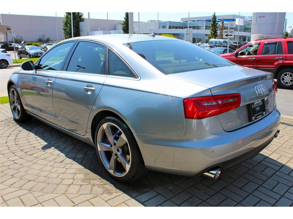 2012 Chrysler Town & Country 3.2   - Photo 1 - Los Angeles, CA 91306