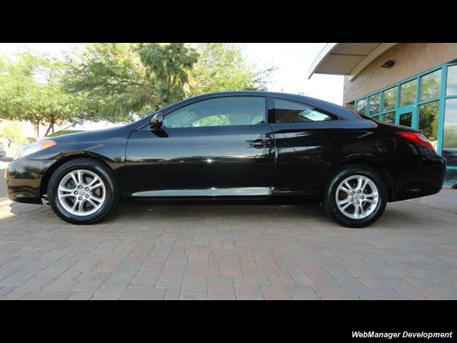 2006 Toyota Camry Solara SE 2dr Coupe w/Autom - Photo 2 - Los Angeles, CA 91306