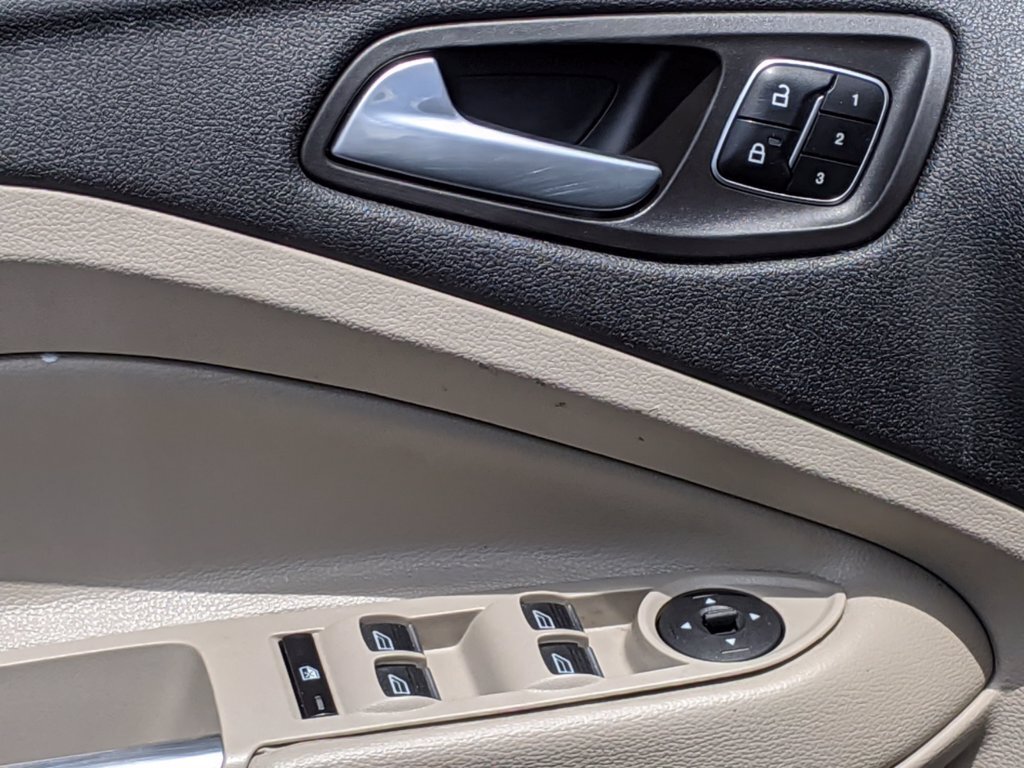 2017 Ford Escape Titanium - Photo 10 - Los Angeles, CA 91306