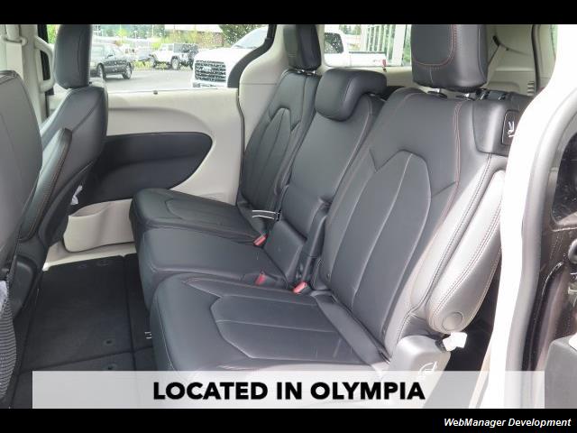 2017 Chrysler Pacifica Touring-L - Photo 23 - Los Angeles, CA 91306