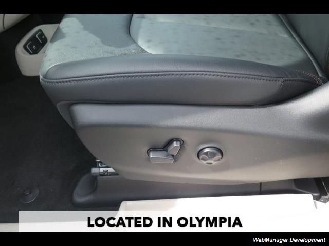 2017 Chrysler Pacifica Touring-L - Photo 19 - Los Angeles, CA 91306