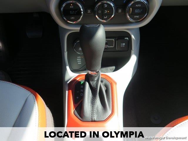 2017 Jeep Renegade Limited - Photo 11 - Los Angeles, CA 91306