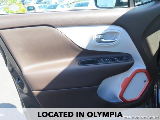 2017 Jeep Renegade Limited - Photo 20 - Los Angeles, CA 91306