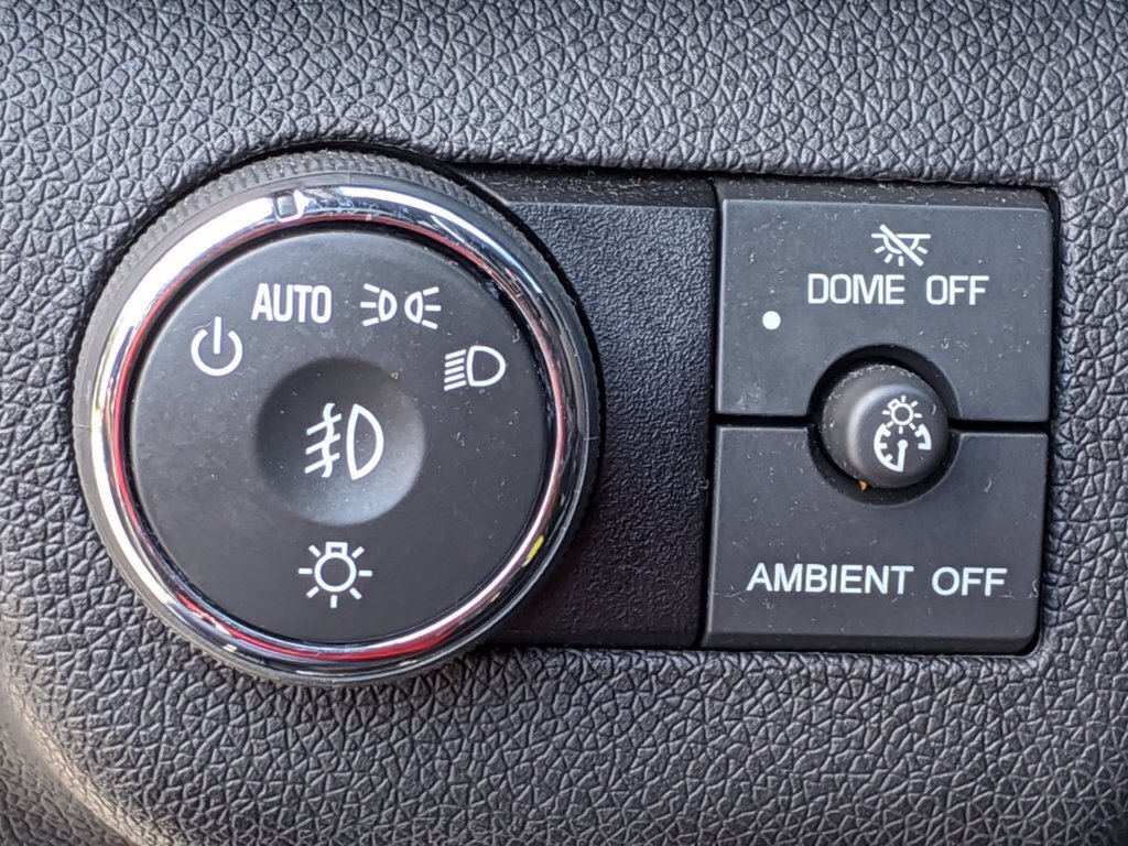 2017 Chevrolet Traverse LT - Photo 11 - Los Angeles, CA 91306