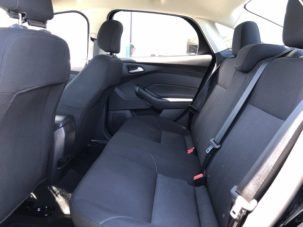 2018 Ford Focus SE - Photo 8 - Los Angeles, CA 91306