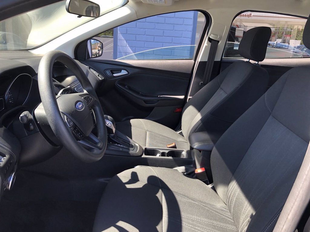 2018 Ford Focus SE - Photo 7 - Los Angeles, CA 91306