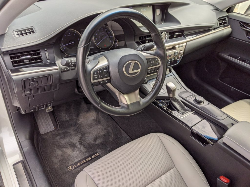 2017 Lexus ES 350 - Photo 13 - Los Angeles, CA 91306