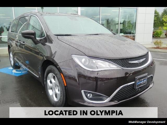 2017 Chrysler Pacifica Touring-L Plus   - Photo 1 - Los Angeles, CA 91306